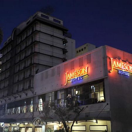 Cresta Jameson Hotel Harare Esterno foto