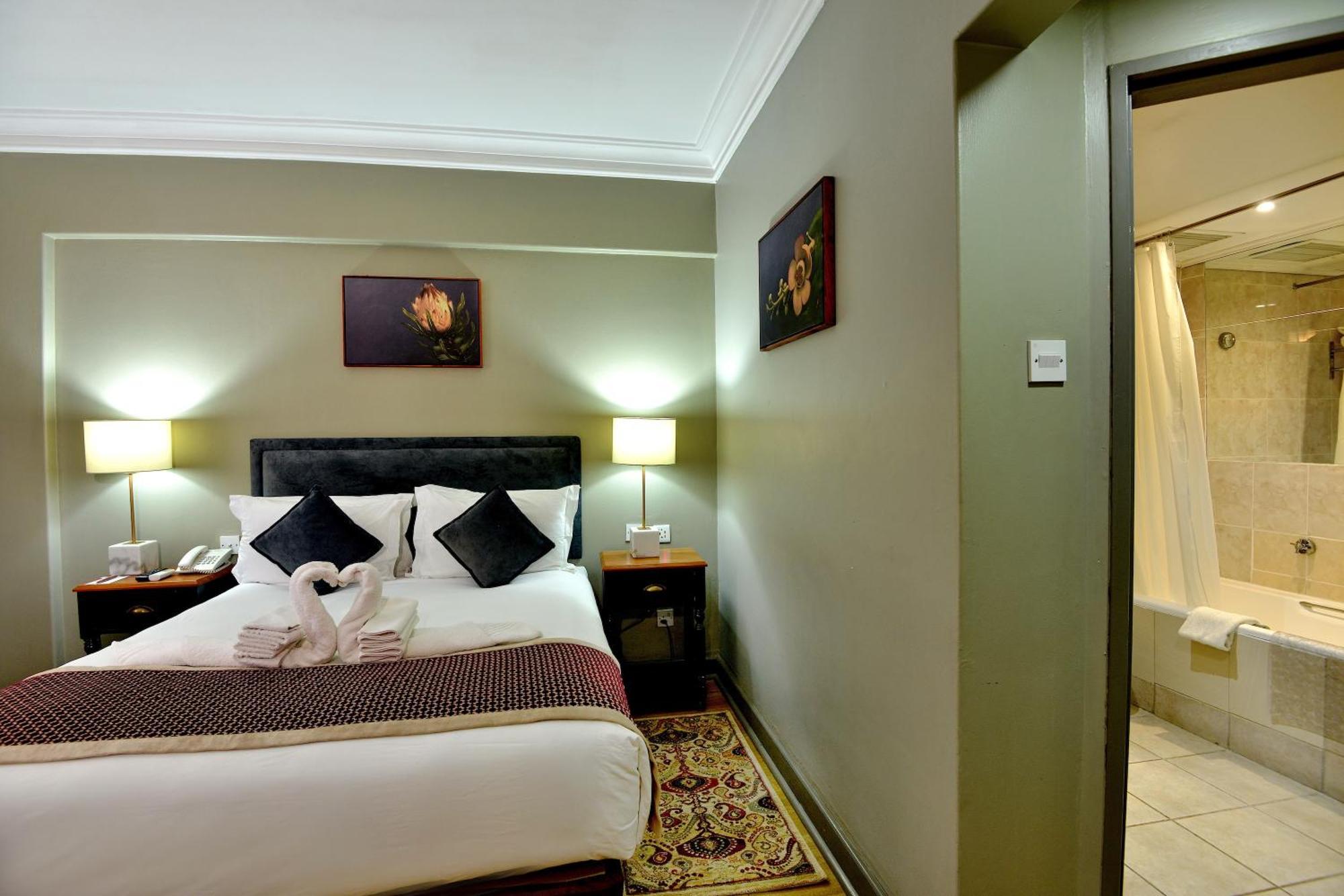 Cresta Jameson Hotel Harare Esterno foto